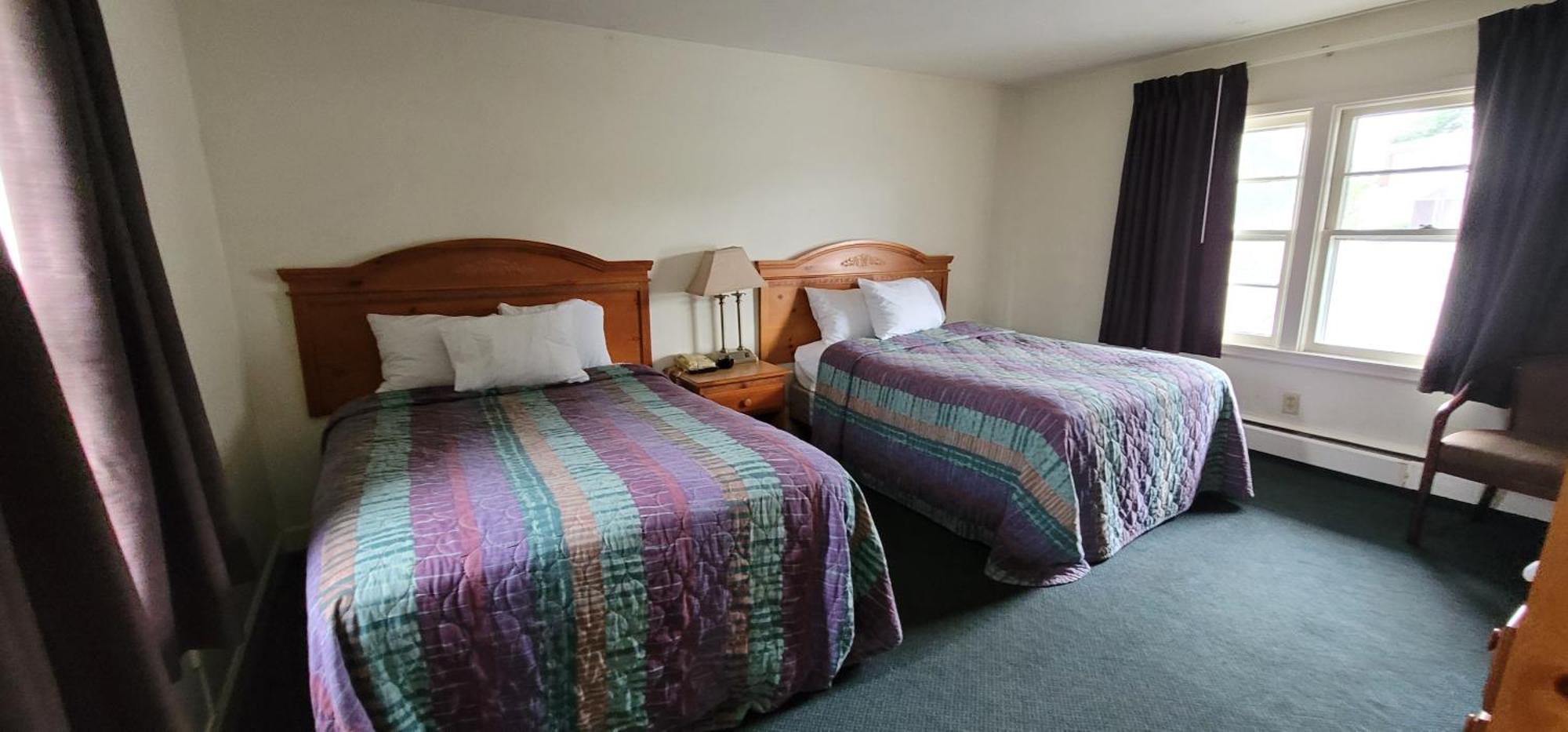 Town & Country Inn Сийконк Екстериор снимка