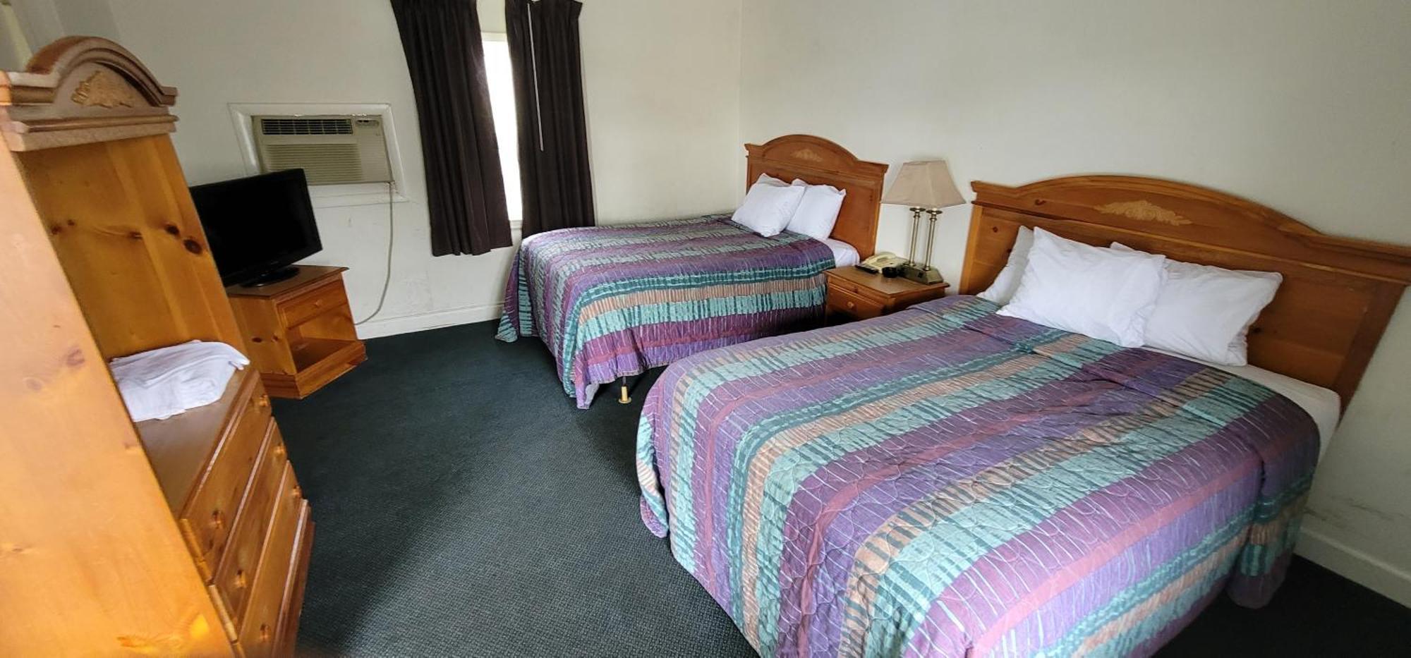 Town & Country Inn Сийконк Екстериор снимка