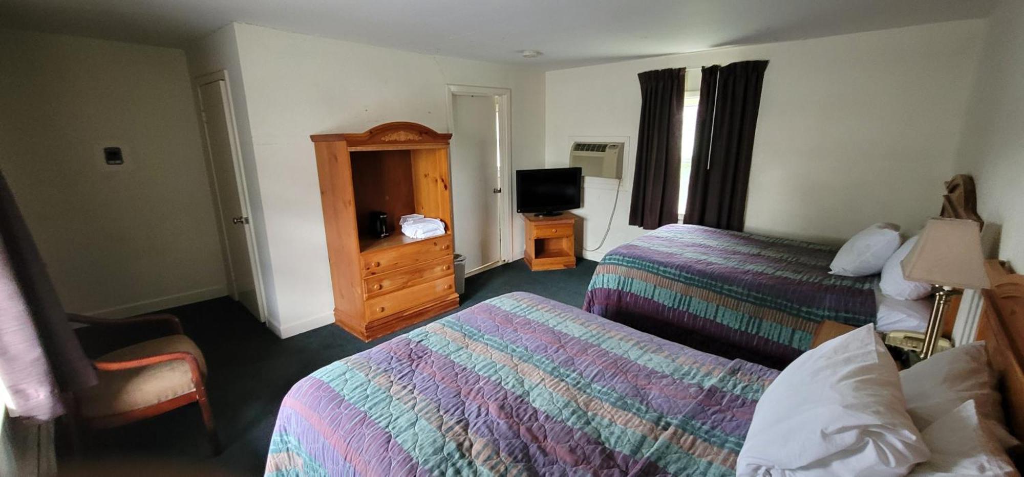 Town & Country Inn Сийконк Екстериор снимка