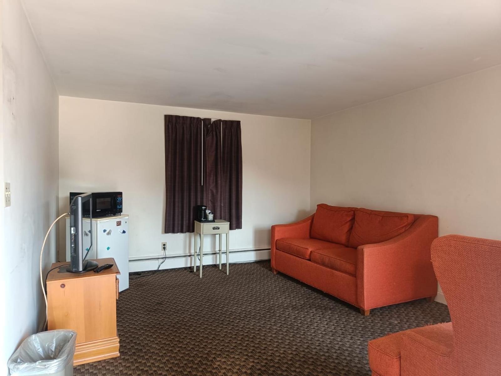 Town & Country Inn Сийконк Екстериор снимка